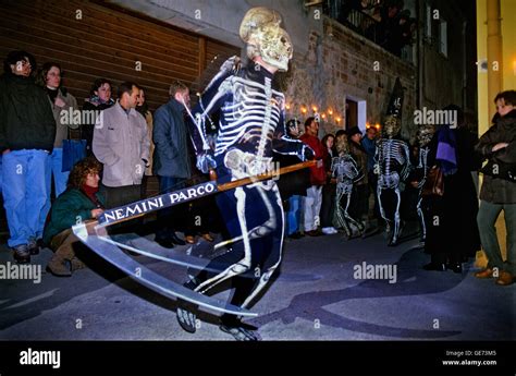 La danza de la muerte Procesión de Semana Santa Verges Girona