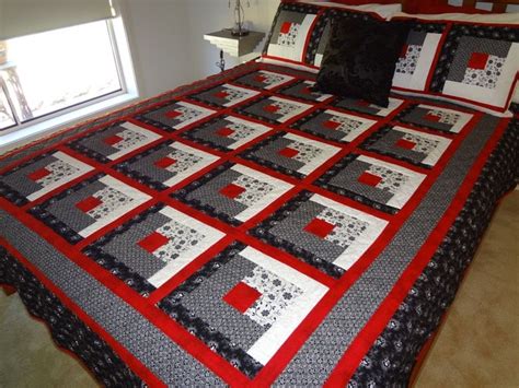 Red White And Black Log Cabin Done As Quilt As You Go Log Cabin