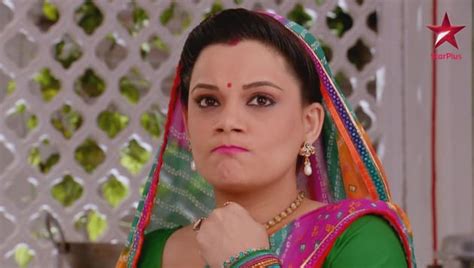 Diya Aur Baati Hum S08E66 Meenakshi Tries To Disrupt A Fast Full