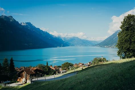 The Ultimate Travel Guide To Lake Brienz, Switzerland