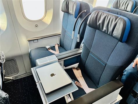 InsideLook KLM Presents New Premium Comfort Cabin On Boeing 787 10