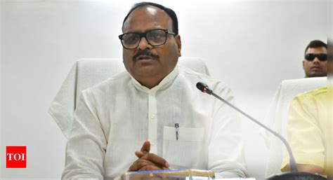 Up Deputy Cm Brajesh Pathak Asks Health Officials To Prepare Action