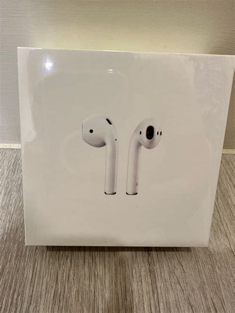 原廠 Airpods（第2代）全新～ 手機及配件 智慧穿戴裝置及智慧手錶在旋轉拍賣