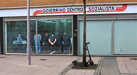 La Multinacional Sonepar Quiere Desalojar El Centro Socialista De