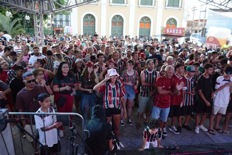 Samba tricolor agita torcedores em Barra Mansa Diário do Vale