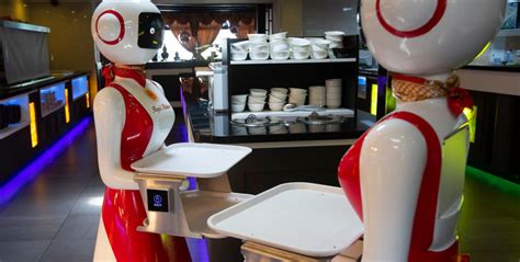 Robot Waiters What Restaurants Need To Know Service Robots