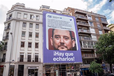 Junta Electoral Permite La Lona De Podemos En La Calle Goya Pero Pide