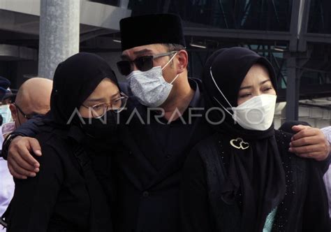 Jenazah Eril Tiba Di Indonesia Antara Foto