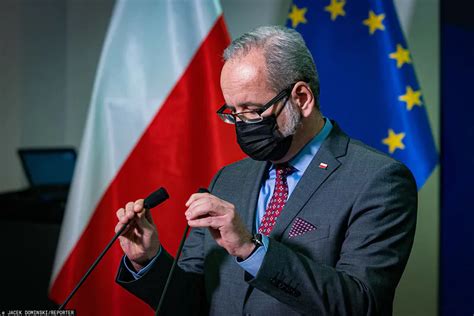 Minister Niedzielski alarmuje W Polsce wykryto aż dwa przypadki XBB 1