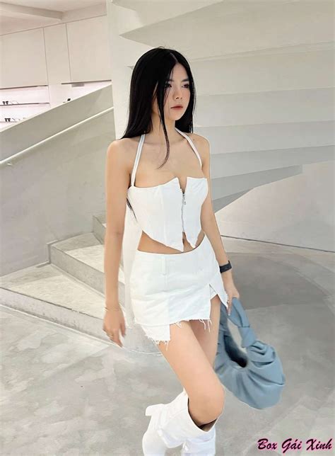 80 Hình ảnh Mai Dora sexy với những bộ bikini