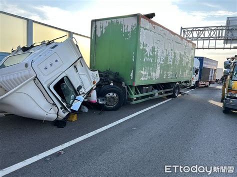 驚悚畫面曝光！國3同路段昨1死今5車追撞8傷「2人無呼吸心跳」 Ettoday社會新聞 Ettoday新聞雲