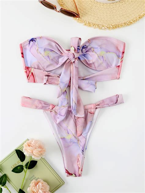 Bañador bikini con tanga bandeau con nudo delantero con estampado de