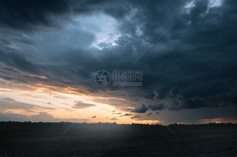 暴风雨前的天空高清图片下载 正版图片600173572 摄图网