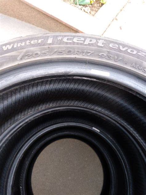 Pnevmatike Hankook 205/50/17 zimska Količina: 4