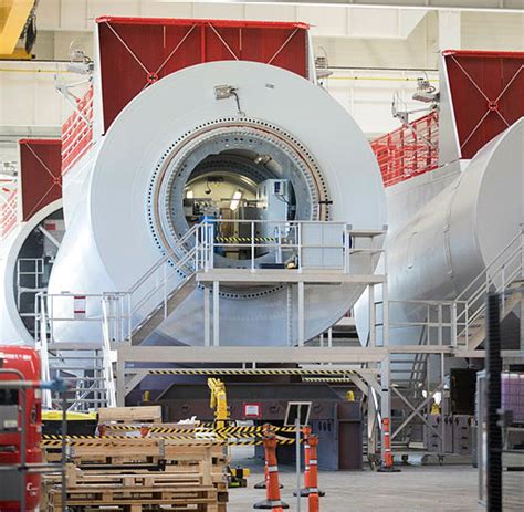 Cuxhaven Siemens Games Eröffnet Modernste Windturbinenfabrik Der Welt