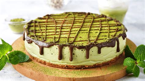 Easy Japanese Matcha Cheesecake Recipe | Foodlve