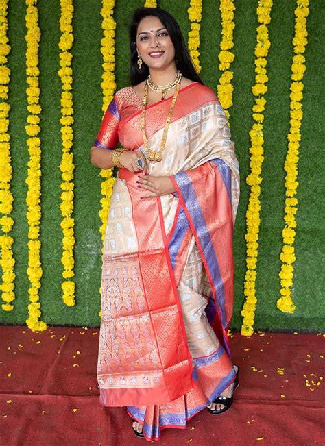 Shop Off White Kancheepuram Silk Zari Weaving Work Saree Festive Wear Online At Best Price Cbazaar