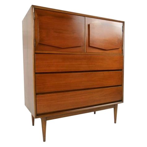 R-Way Mid-Century Modern Dressers at 1stDibs