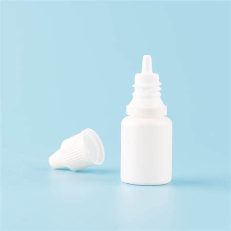 Eye Drops for Dry Eyes: Which Type Is Best? | Warby Parker