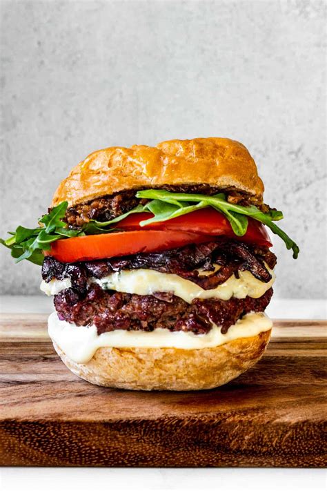 Bacon Blue Cheese Burger with Roasted Garlic Aioli - Pass Me Some Tasty