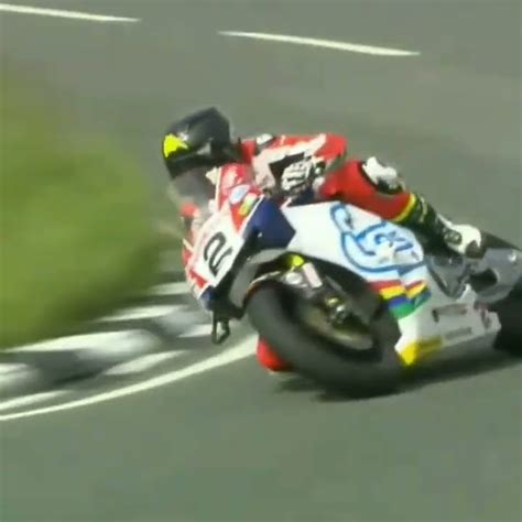 Balap Motor Paling Berbahaya Di Dunia Isle Of Man TT Shorts YouTube