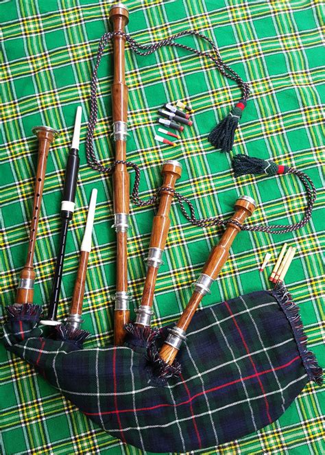 Scottish Great Highland Bagpipe Sheesham Wood Full Set Natural Finish