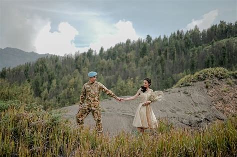 BROMO Prewedding Of TASYA RIVAN ANTZCREATOR Bridestory