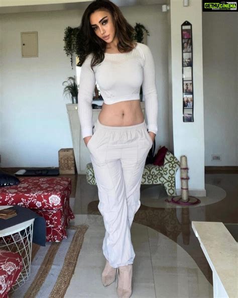 actress mahek chahal hd instagram   wallpapers april