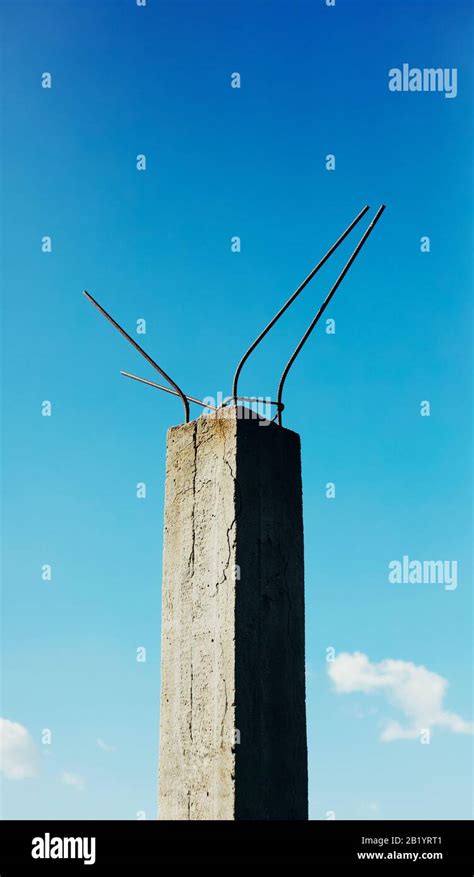 a concrete pylon under construction Stock Photo - Alamy