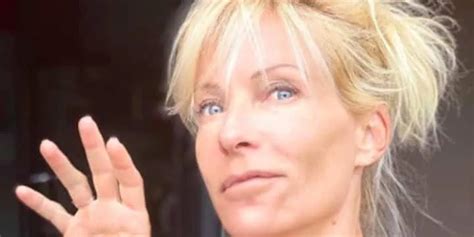 Rebecca Hampton Plus Belle La Vie Pose En Bikini Wonder Woman