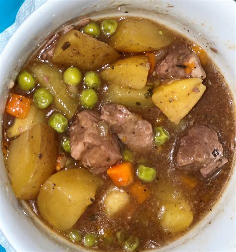 Slow Cooker Beef Stew With Potatoes Carrots And Peas Delishably