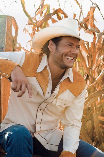 Cowboy Blake In Cornfield Blake Shelton Country Music Singers