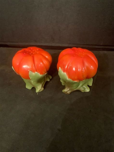 Vintage Royal Bayreuth Tomato Salt Pepper Shakers Bavaria Antique