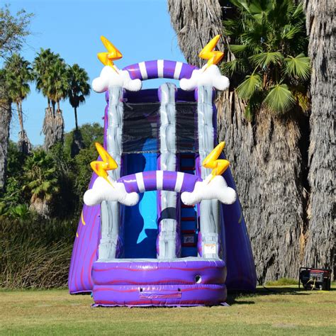 THUNDER 19 FT SLIDE WIDE ENTRANCE TO BACKYARD REQUIRED Los Peques