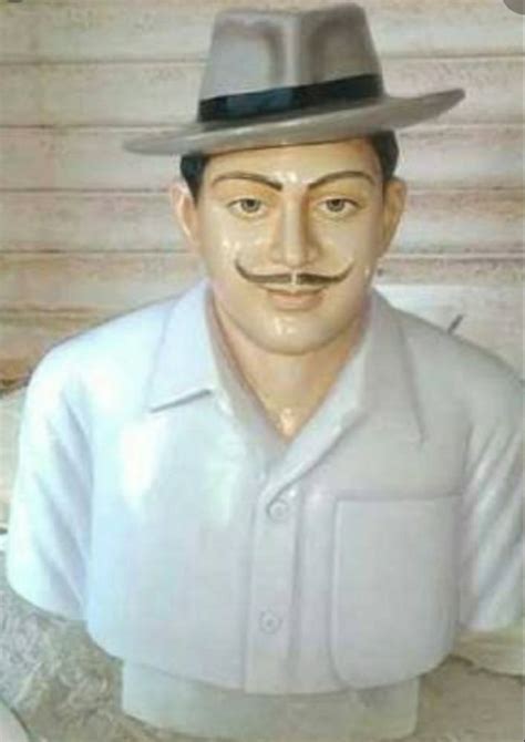 white bhagat singh marble statue indoor size  feet  rs piece