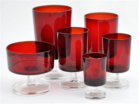 SALE Vintage Wine Glasses Ruby Red Luminarc Cavalier Set