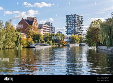 Berlin Germany October Spree River Embankment Holsteiner