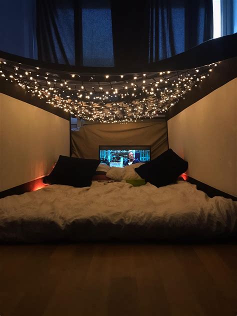 Me And My Girlfriend Made A Blanket Fort Rcozyplaces