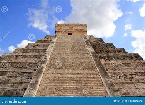 Chichen Itza Mayan Kukulcan Pyramid In Mexico Stock Photo Image Of