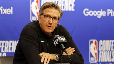 Timberwolves Coach Throws Shade at Mavericks, Refs Before Game 5