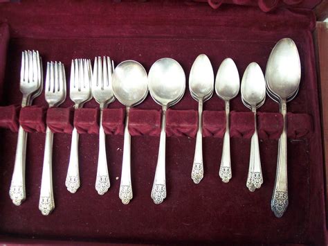 Rogers Deluxe Plate I S Precious Flatware 1941