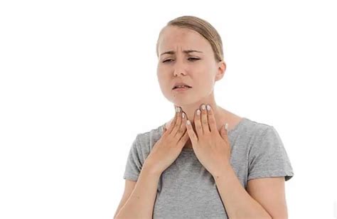 Why Does Your Throat Hurt At Night Treatment And Remedies