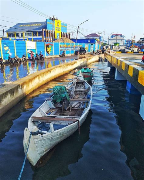 The Boat Docked In The Harbour Editorial Photography Image Of Tanjung