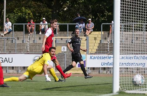 VfB Stuttgart II Jonas Weik Sichert Fahrenhorst Team Sieg Beim