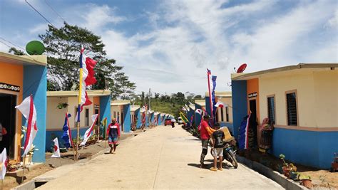 Marawi Evacuees Get Permanent Shelters Inquirer News