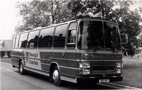 Yeb T Bedford Ymt Bedford Ymt Plaxton Seater Bought Flickr