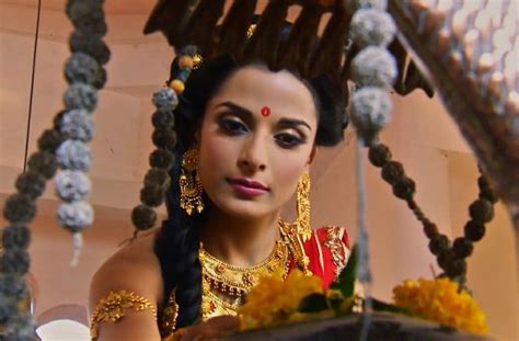 Pooja Sharma All Is Well Crown Jewelry Actresses Inspiration Star