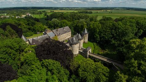 Visitez le célèbre château de Corroy le Château Visit Gembloux