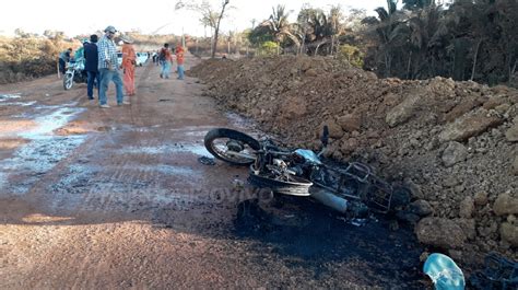 NÃO RESISTIU Morre sitiante queimado após explosão de moto na estrada