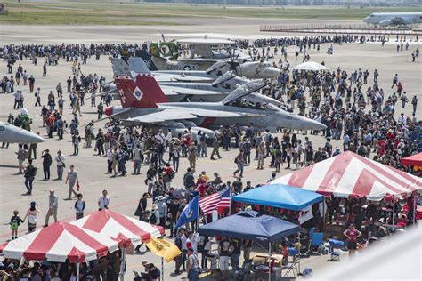 ニュース画像：厚木基地の日米親善春祭りの様子 Flyteam ニュース